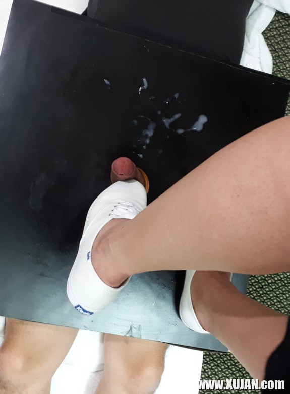 Sneakerjob Cumshots - Photo #2303785