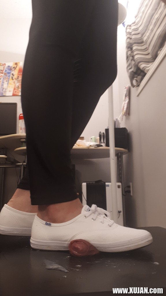 Sneakerjob Cumshots - Photo #2303786