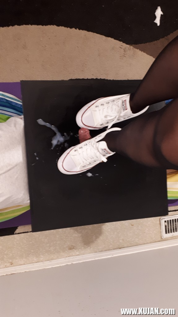 Sneakerjob Cumshots - Photo #2303794