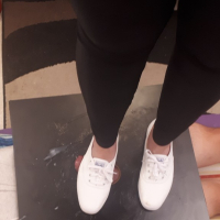 Sneakerjob Cumshots