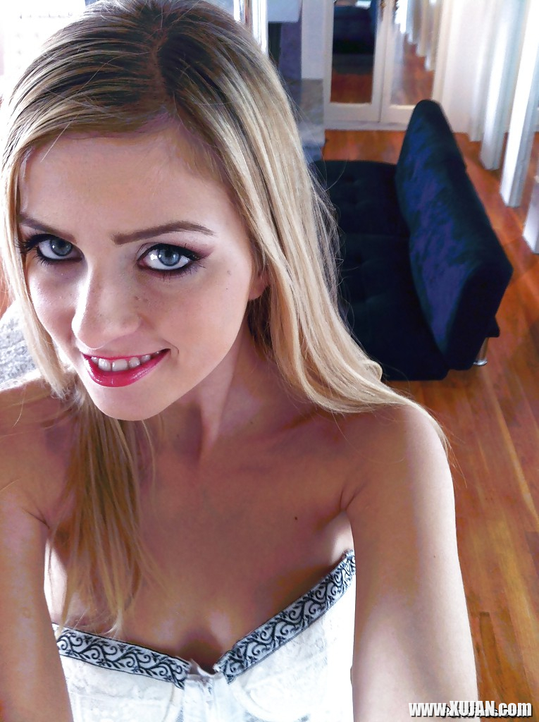 Pretty babe in stockings Abigaile Johnson slipping off her lingerie - Photo #2304256