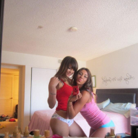Homemade threesome with 2 hot college girls
