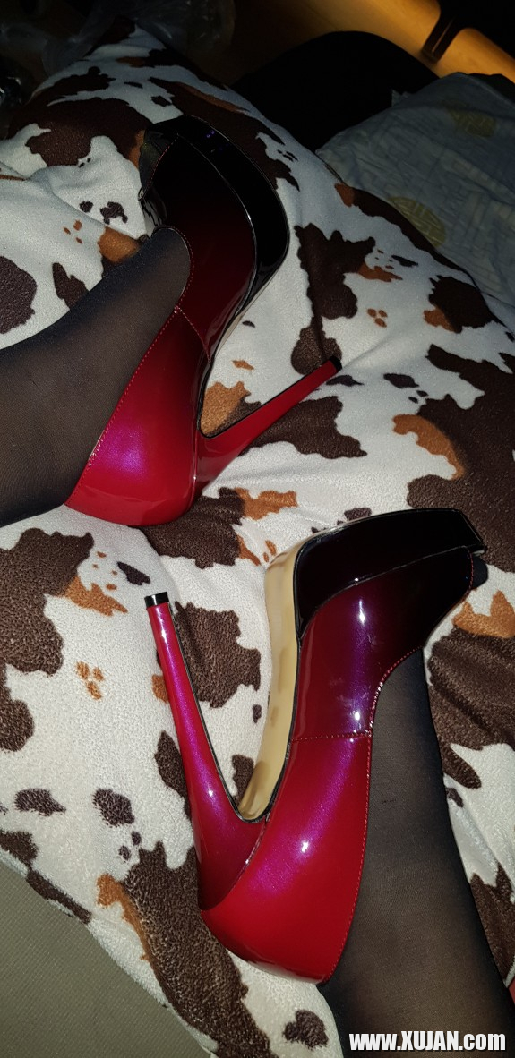 Mrs Suzanne Big Feet Fetish Worship Size 42 And Big Hands - Photo #2319953