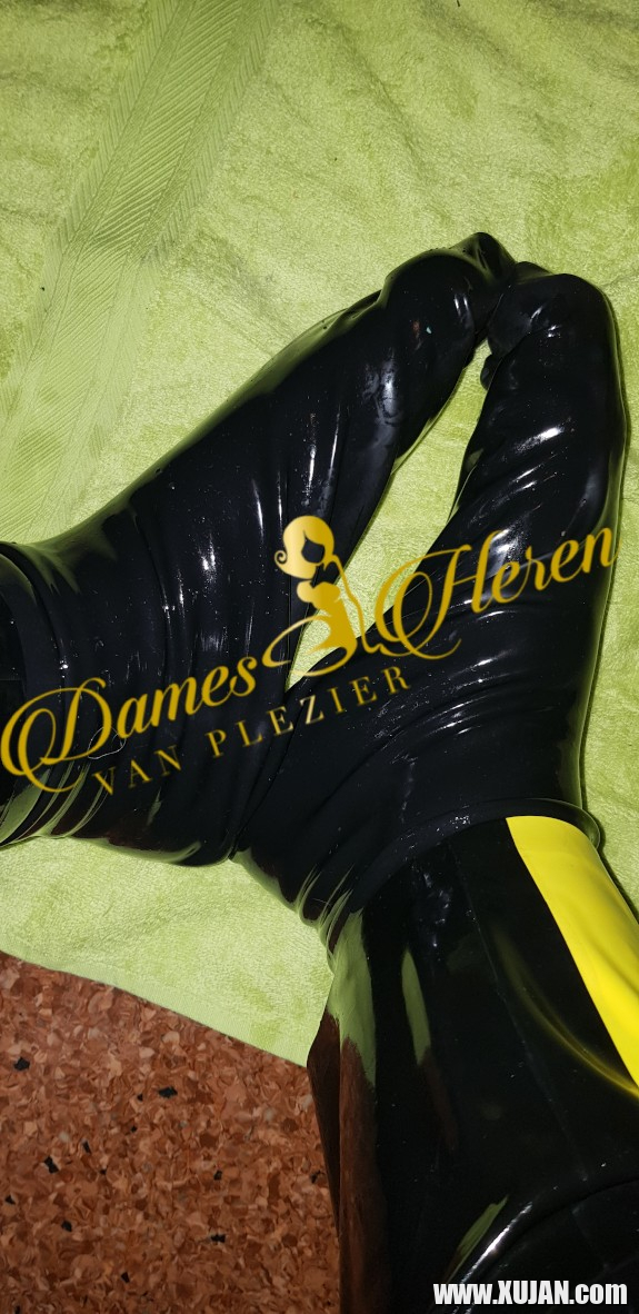 Mrs Suzanne Big Feet Fetish Worship Size 42 And Big Hands - Photo #2319969