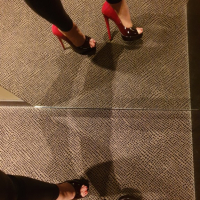 Mrs Suzanne Big Feet Fetish Worship Size 42 And Big Hands