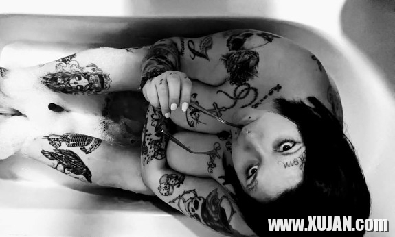 Blackandwith - Photo #2320438