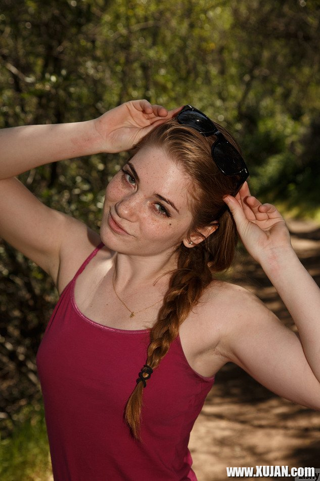 Misty Lovelace exposes her fantastic Bod Outdoors - Photo #2323397