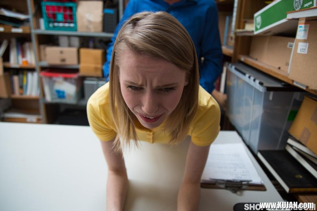 Catarina Petrov sucks Cock after getting screwed - Photo #2328523