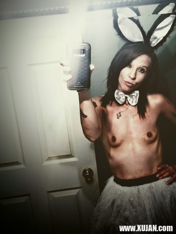 Bad Little Bunny n voroshaki ushadrutyan kariq uni - Photo #2328764