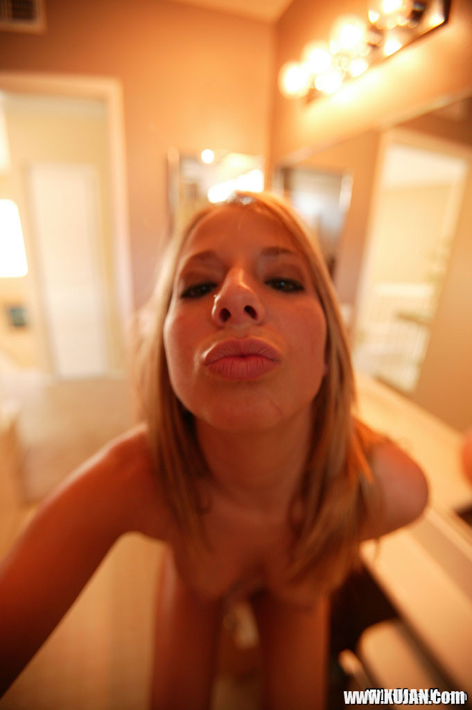 Ashley Jensen posing nude in the bathroom - Photo #2333523