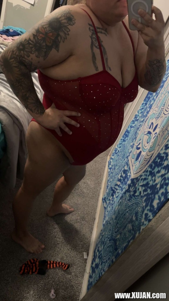 Super Horny Milf - Photo #2335667