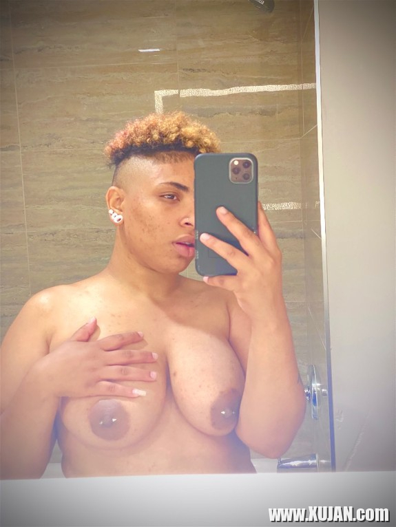 Tittie ereqshabti - Photo #2336719