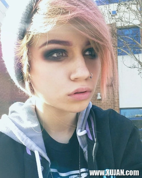 Jerk It With Kylie The Jellyfish - Photo #2341586