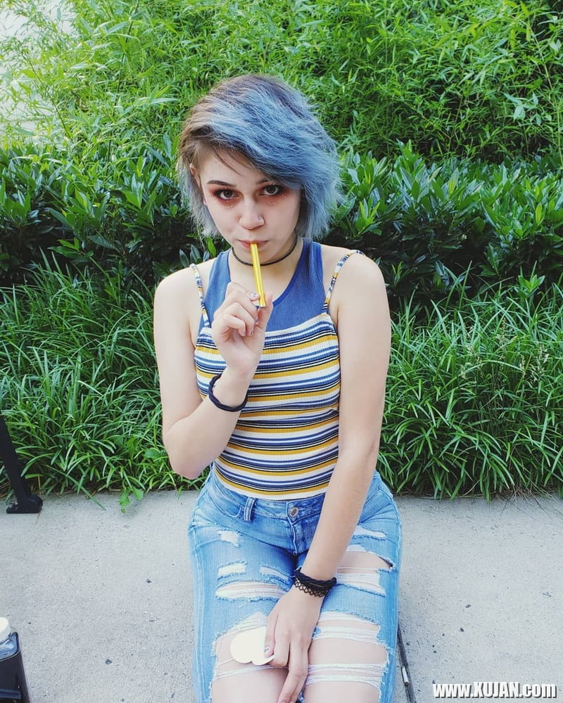 Jerk It With Kylie The Jellyfish - Photo #2341615