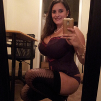 Merk selfiner ays tezh MILF nerits