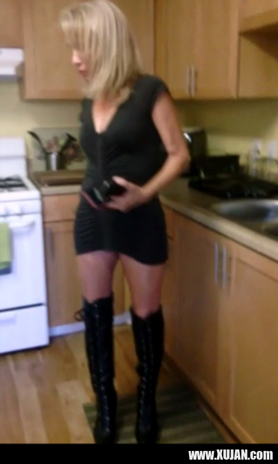 Milf pucy Play - Photo #2343676