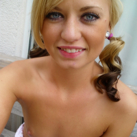 Codie Sweets takes selfshot pictures of her pussy