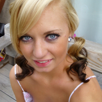 Codie Sweets takes selfshot pictures of her pussy