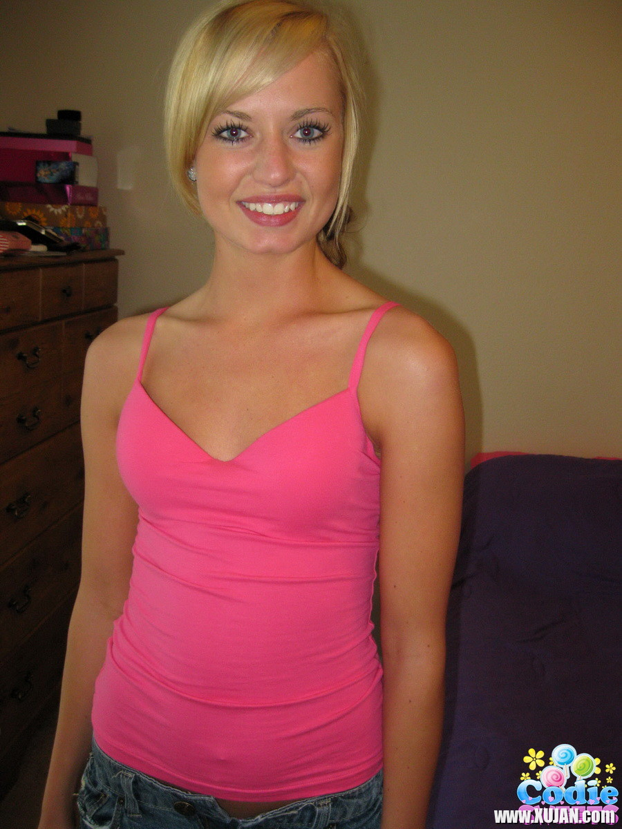 Perky blonde teen Codie Sweets pulls off tight shorts - Photo #2344779