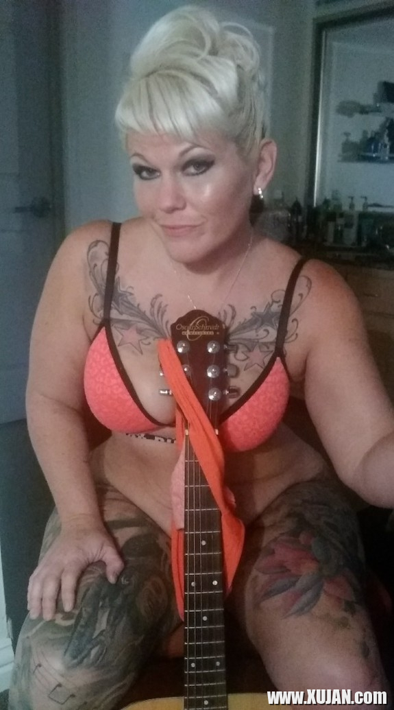 SEQSI ShKIK DAJVATs MILFY ERAZhShTAKAN E STANUM - Photo #2346135