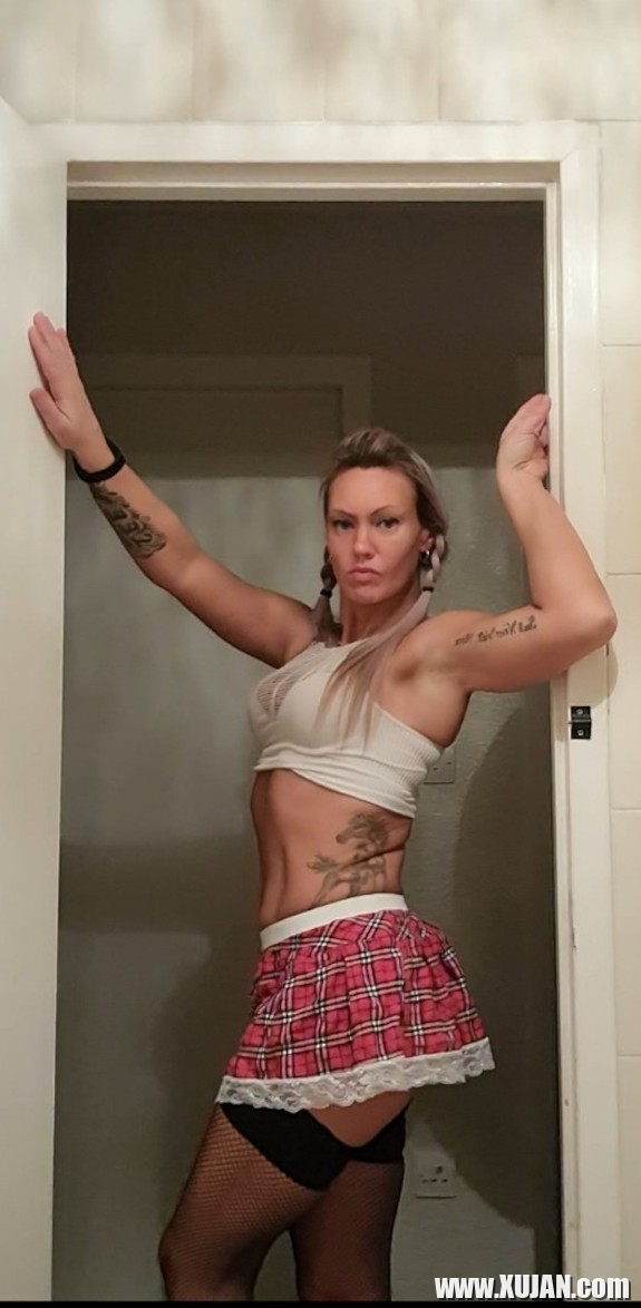 HotAlone Posing home - Photo #2347463