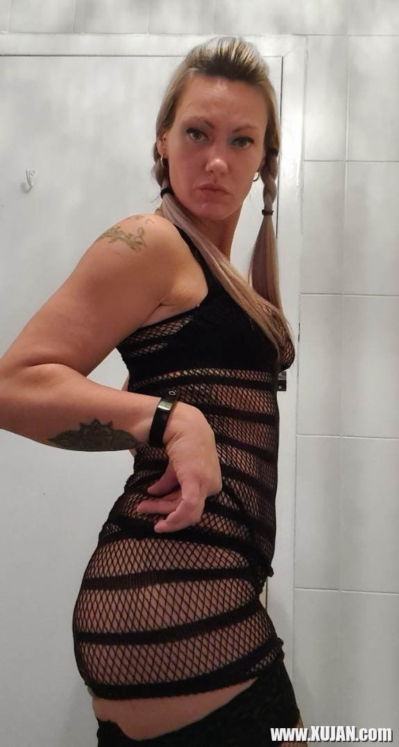 HotAlone Posing home - Photo #2347466