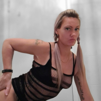 HotAlone Posing home