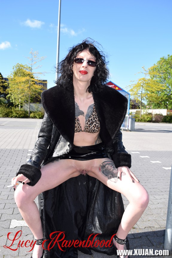 Street hooker ochy - Photo #2352858
