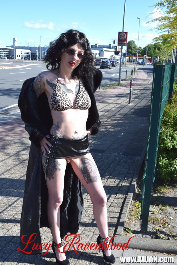 Street hooker ochy - Photo #2352860