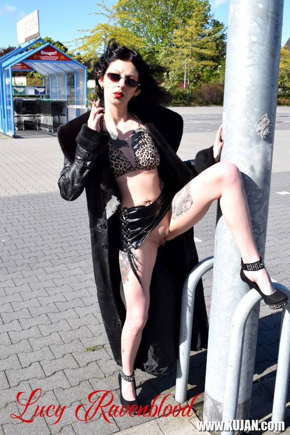 Street hooker ochy - Photo #2352870