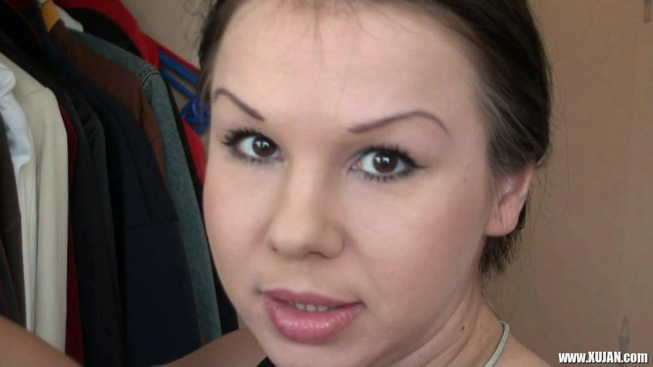 Amateur Lydia giving head in a passionate closeup scene - Photo #2353827
