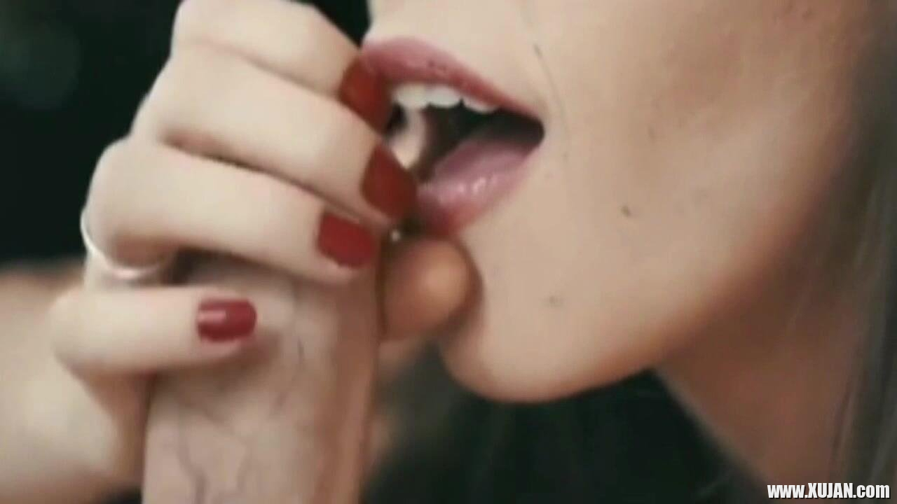 Amateur Lydia giving head in a passionate closeup scene - Photo #2353828