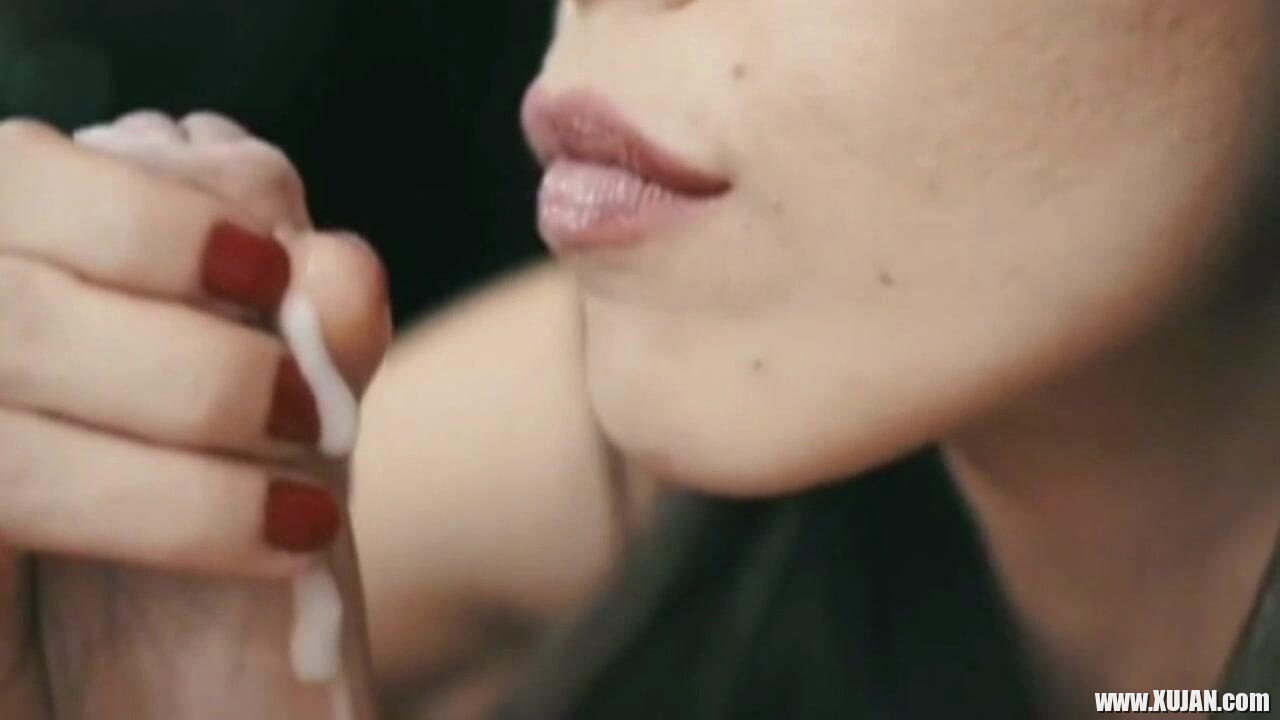 Amateur Lydia giving head in a passionate closeup scene - Photo #2353837