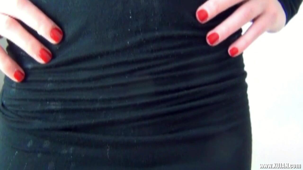 Amateur Lydia jerking off hard cock in close up scene - Photo #2353933