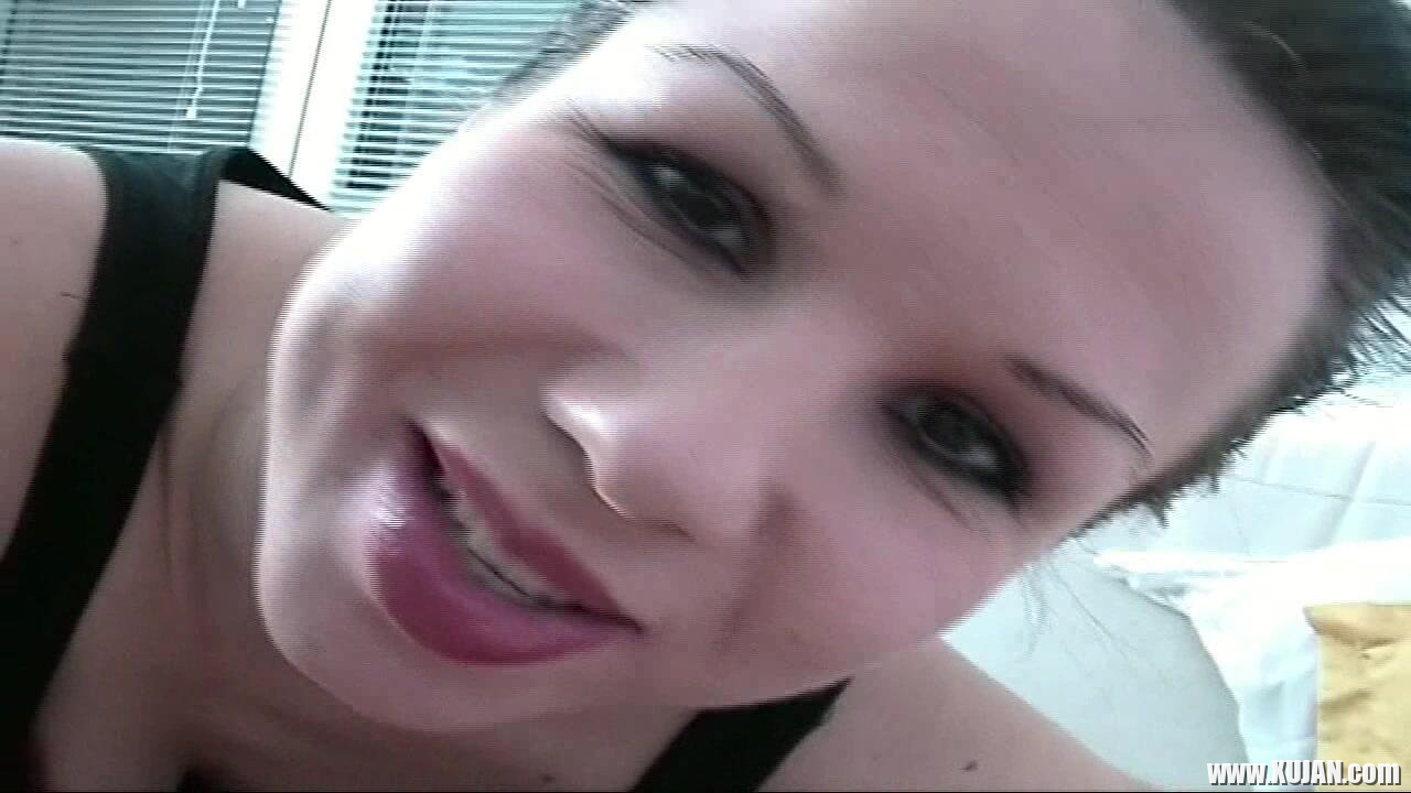 Amateur Lydia blows a fat mans hairy boner - Photo #2353997