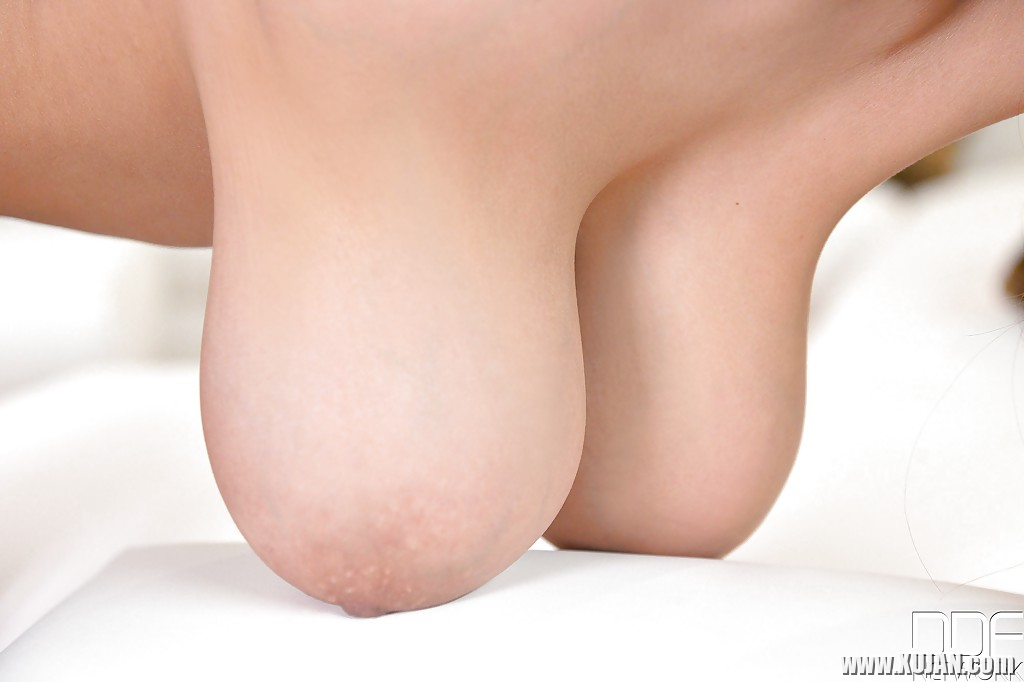 Curvy Euro model Sandra Milka lets big juggs loose during masturbation - Photo #2361715
