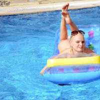 Kelly Fox Poolside pedi pediper
