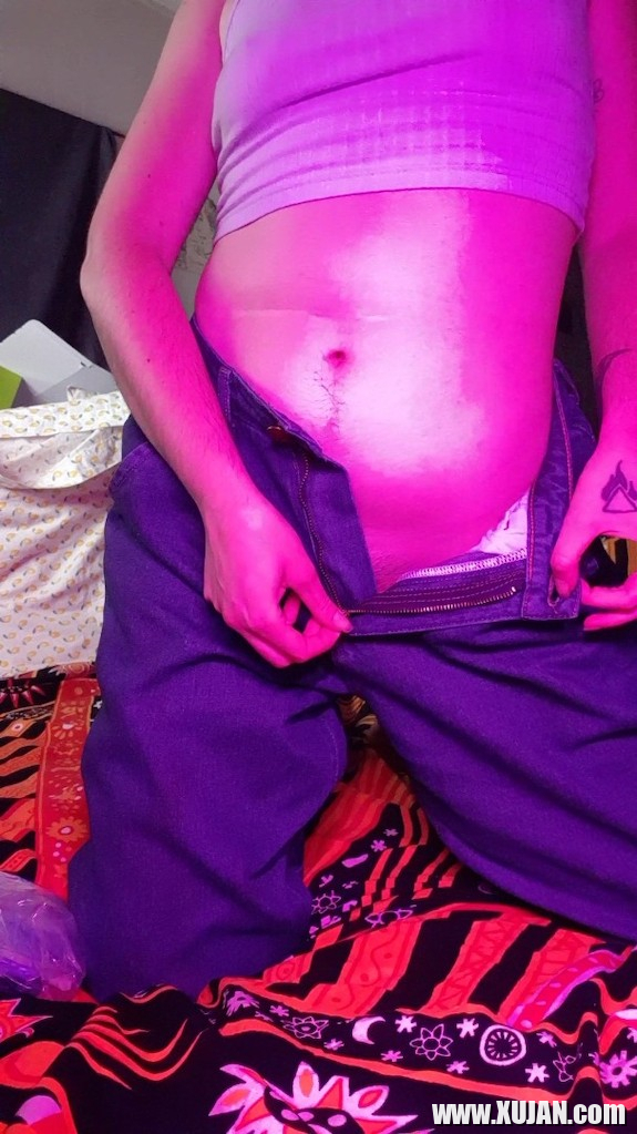 Seqsual Stoner Strip Tease - Photo #2377932
