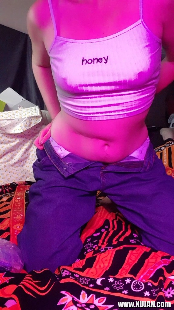 Seqsual Stoner Strip Tease - Photo #2377933