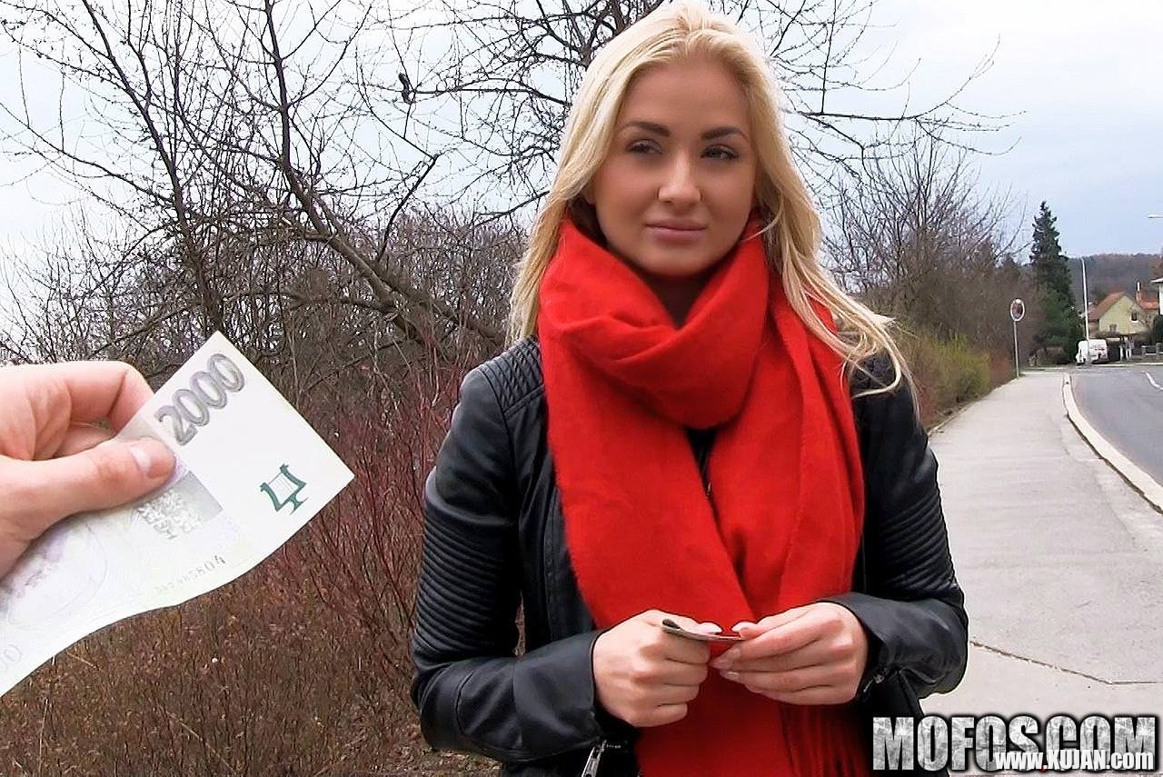 When Cayla Lyons woke up in the morning she had no idea that shed be trading blowjobs for cash by the afternoon It only took a glimpse of the cash she could be making to get this sexy Euro blonde to loosen up and show off those cute small titties - Photo #2378033