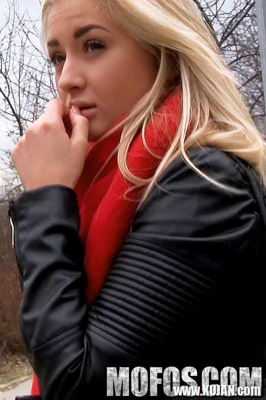 When Cayla Lyons woke up in the morning she had no idea that shed be trading blowjobs for cash by the afternoon It only took a glimpse of the cash she could be making to get this sexy Euro blonde to loosen up and show off those cute small titties - Photo #2378038