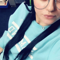 OnlyFans modeli seqsual kadrer