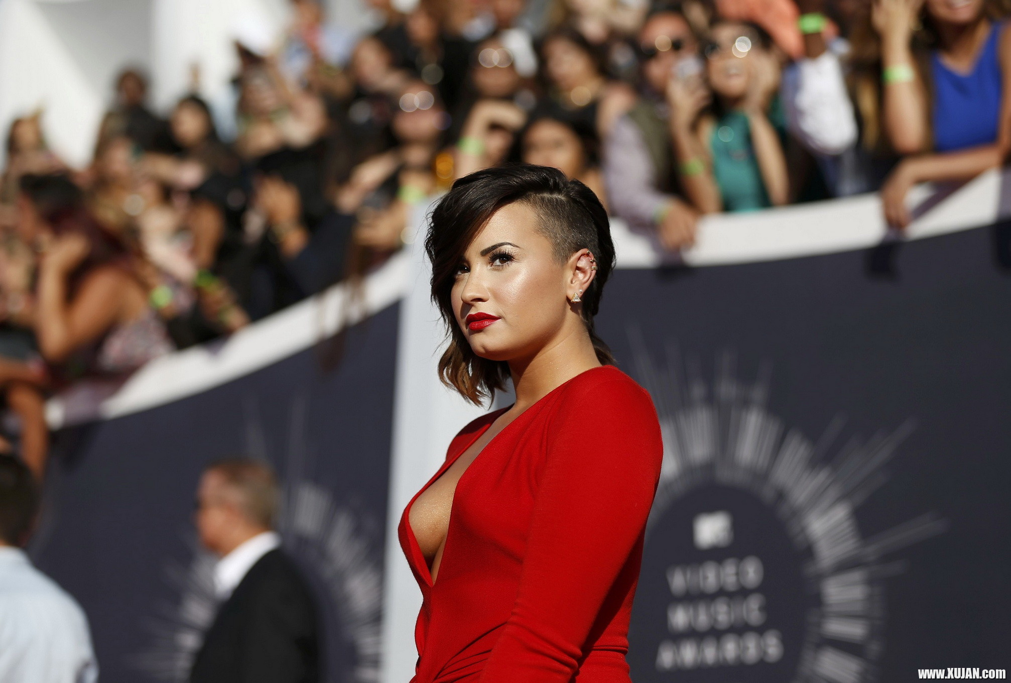 Demi Lovato braless in a low cut high slit red dress at 2014 MTV Video Music Aw - Photo #2380121