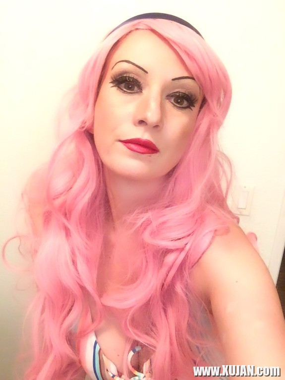 Party Pink Hair - Photo #2386840