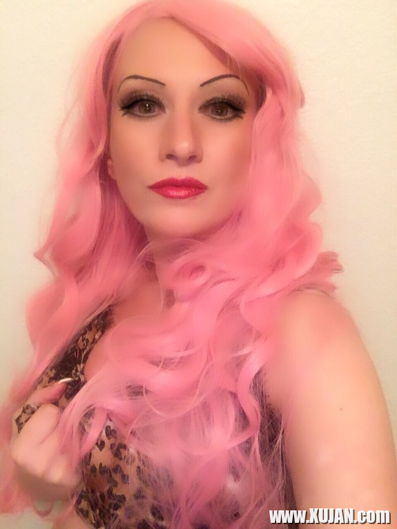Party Pink Hair - Photo #2386851
