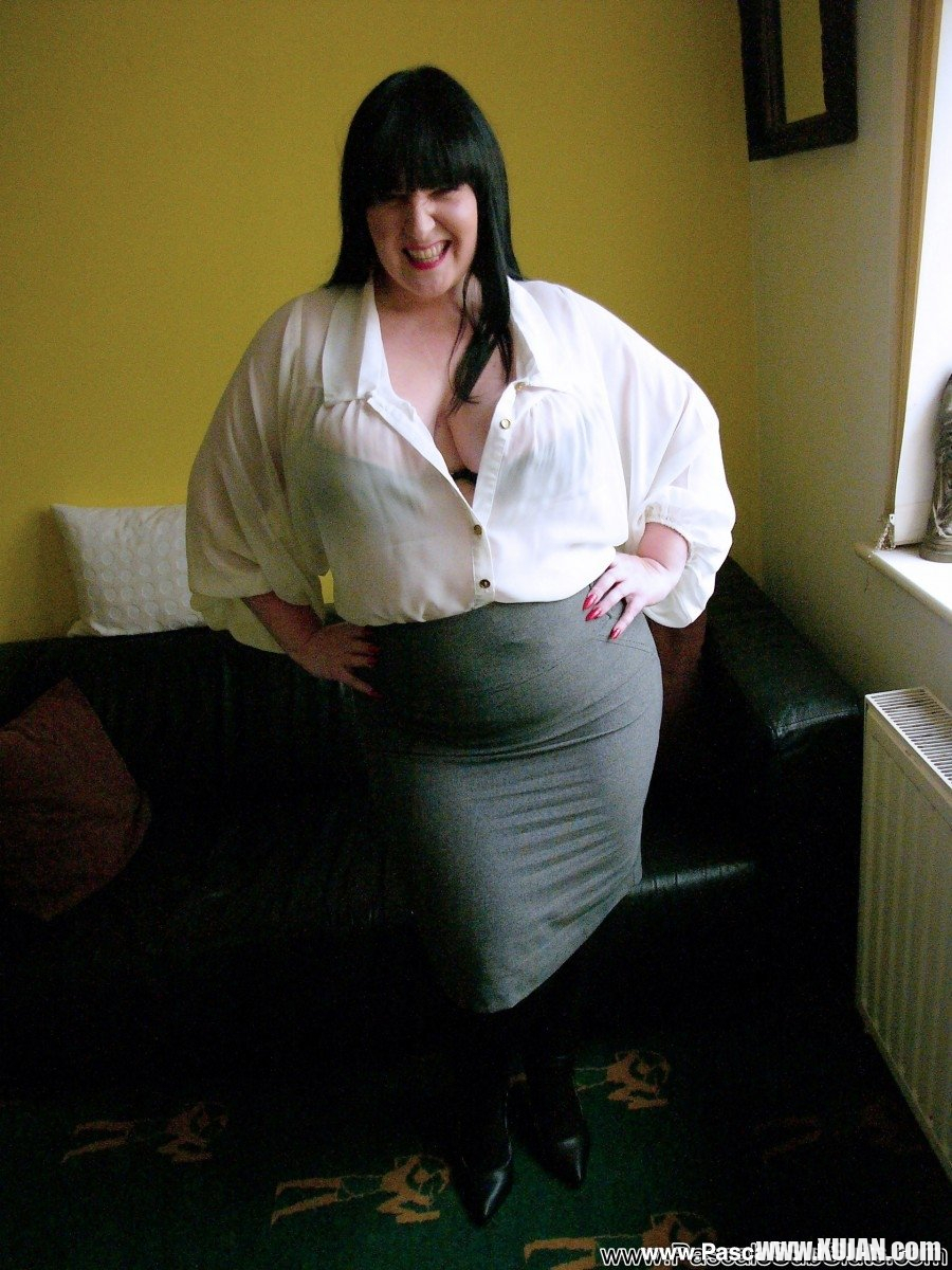 Andi XXX is perfectly cast as the shop owner Really gets mad then really gets into her rogering There39s nothing like a 40something slut who can39t wait to get her gums round my plums Boy did she want to fuck me and she was really nervous about - Photo #2394571