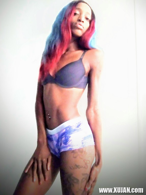 Petite Ebony w Cosplay mazer - Photo #2406345