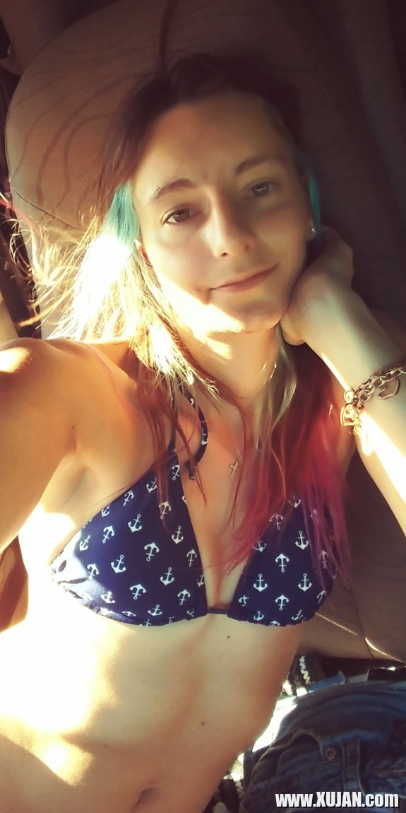 Geghetsik milf bikini - Photo #2407730