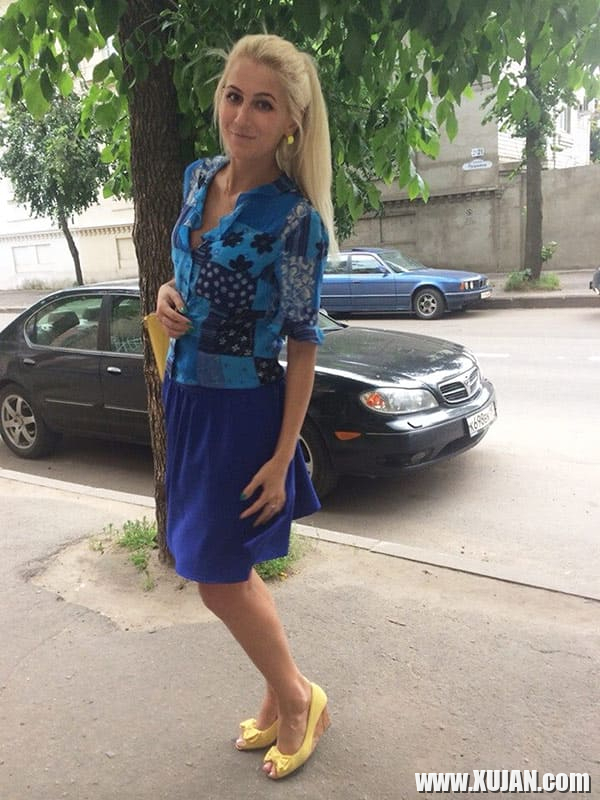 Eritasard rus aghjiknery hagustov ev arants hagusti - Photo #2408592