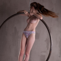 Emily Bloom shows off sexy super naked body